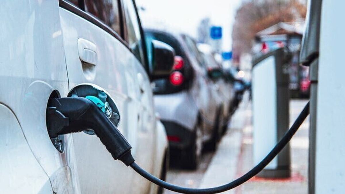 Auto elettriche pronte a dare la scossa anche a PIL e occupazione © Istockphoto