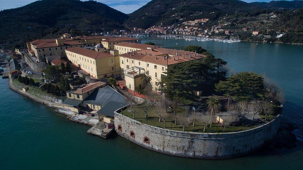 Fortezza del Varignano a Portovenere, foto di Alessandro Beltrame © FAI - Fondo Ambiente Italiano © ufficio-stampa