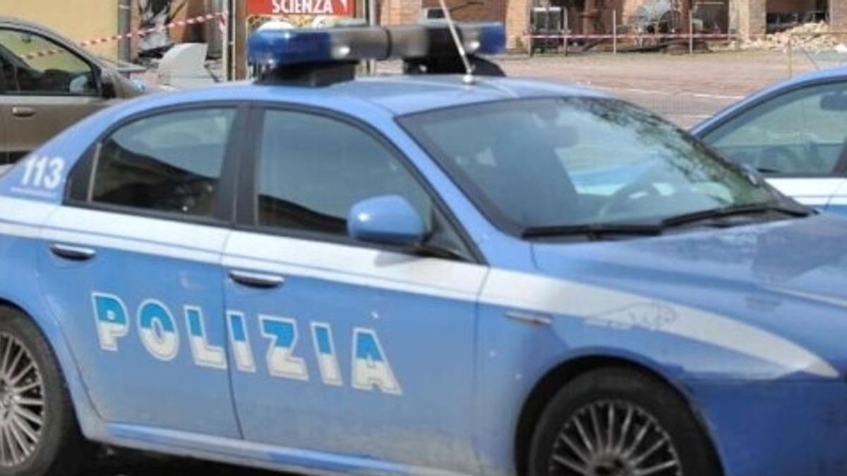  © agenzia