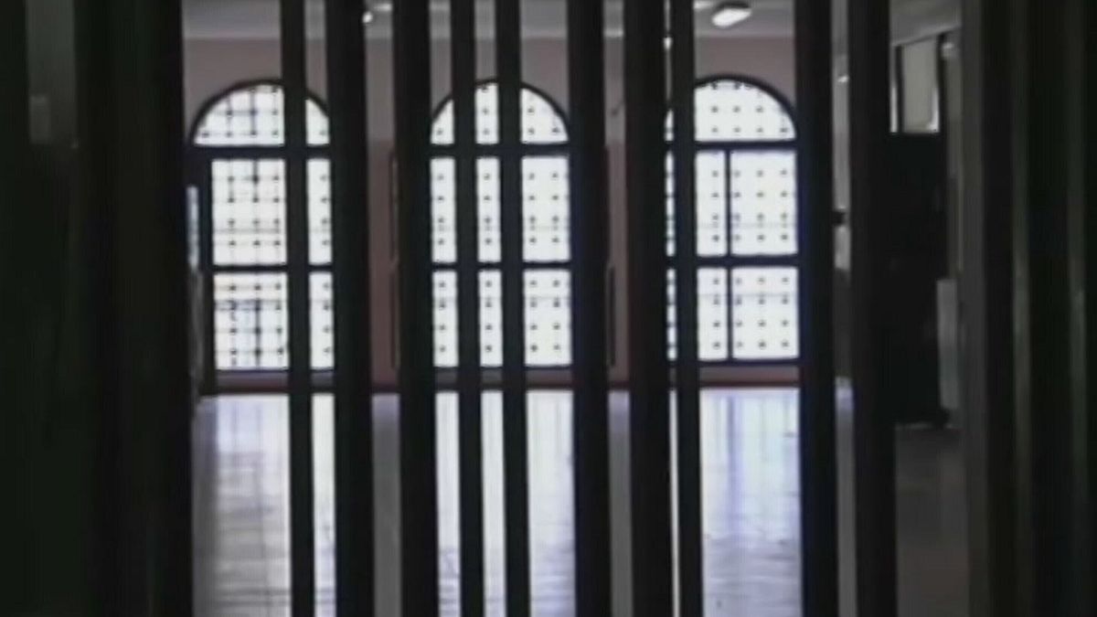 Rebibbia, 23enne partorisce in carcere: Cartabia invia gli ispettori © Da video