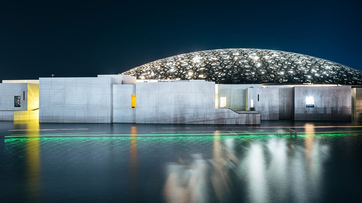   Museo Louvre, Abu Dhabi © Istockphoto