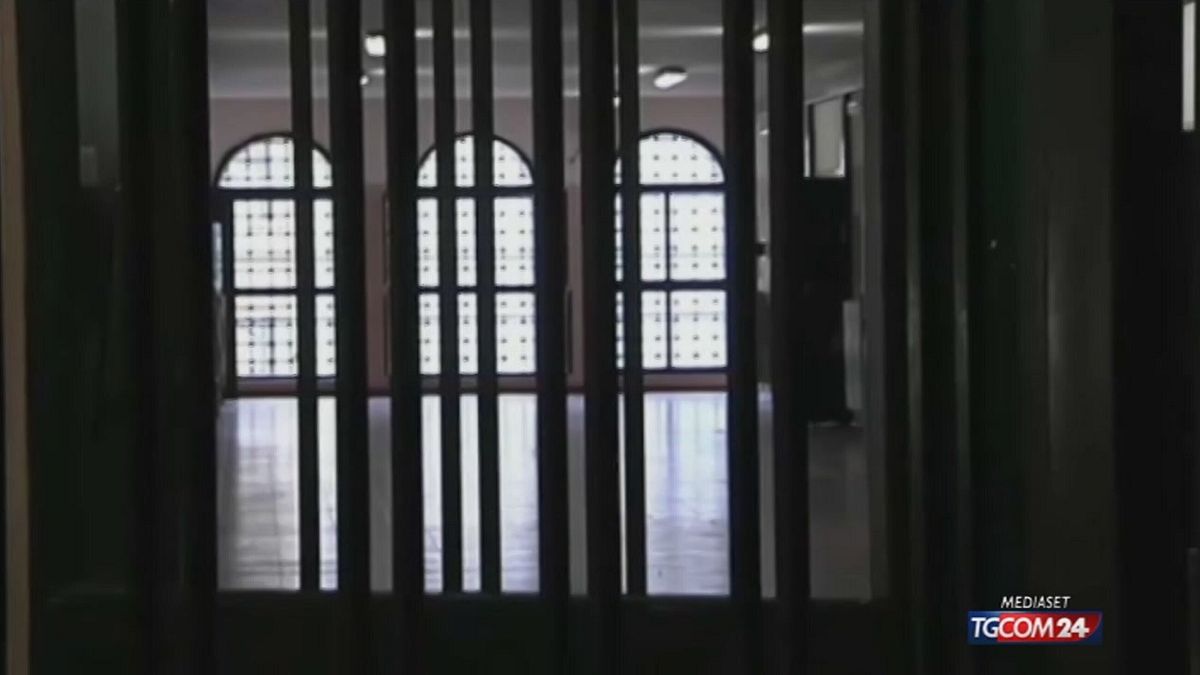 Rebibbia, 23enne partorisce in carcere: Cartabia invia gli ispettori © Da video