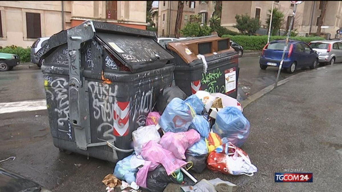 Roma non manda i rifiuti in Emilia Romagna © Tgcom24