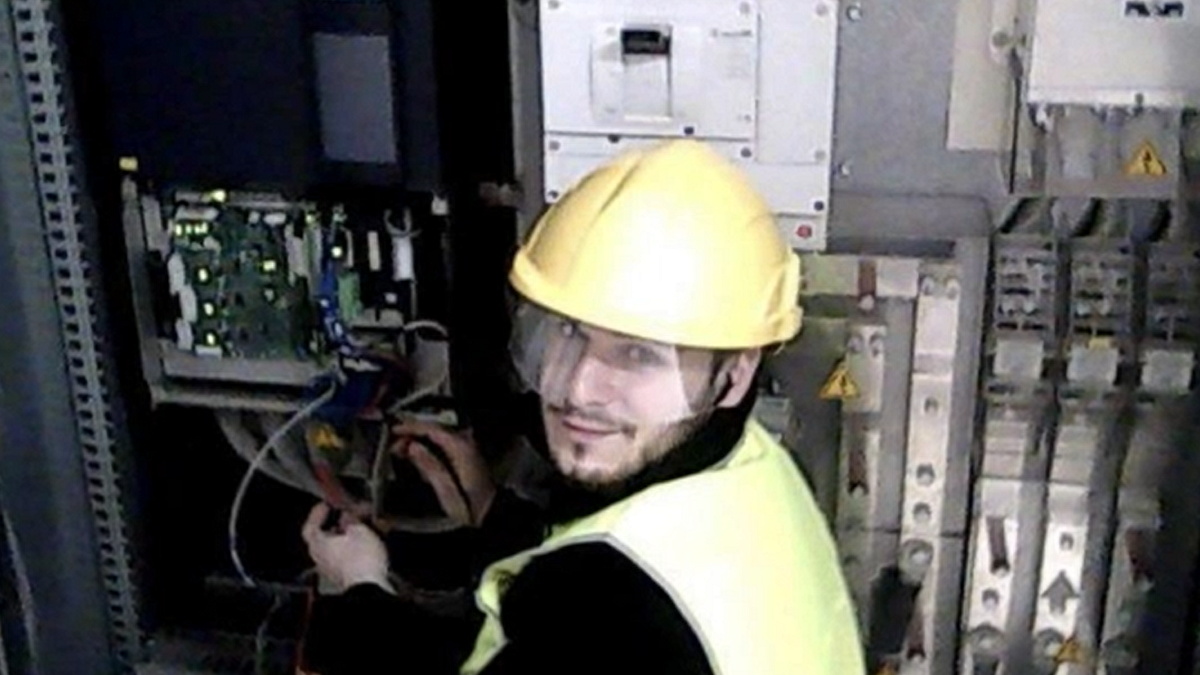 Alessandro D'Andrea,37 anni, di Pontedera, tecnico specializzato con numeroseesperienze anche all'estero © Da video
