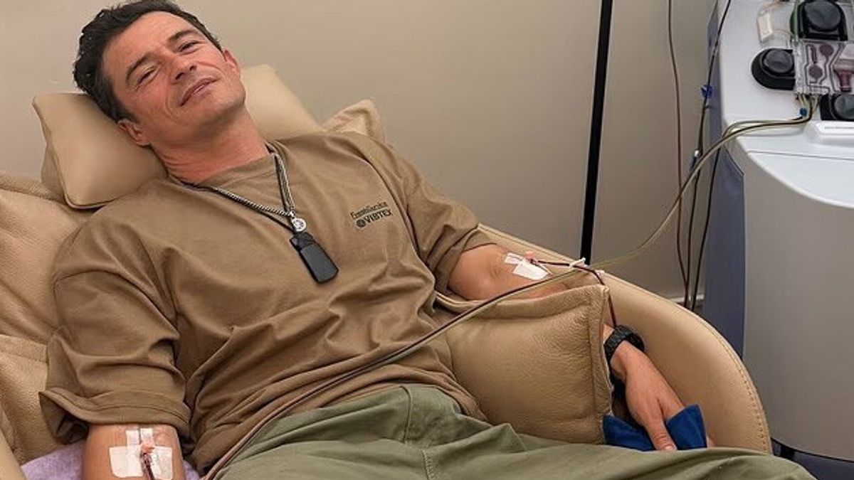Orlando Bloom si sottopone al lavaggio del sangue per la modica cifra di 10 mila sterline © Instagram