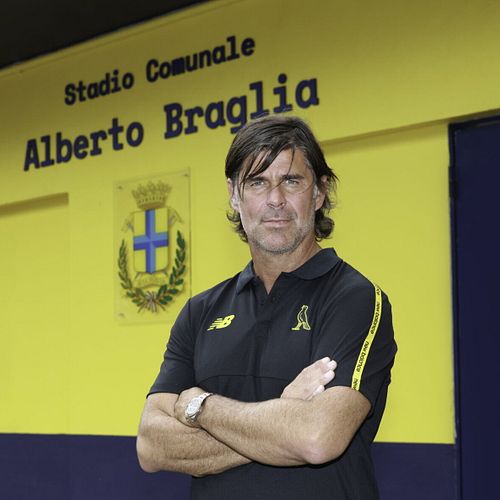 Azione di gioco durante Modena-Spezia allo stadio Braglia