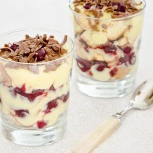 Trifle amarene e cioccolato