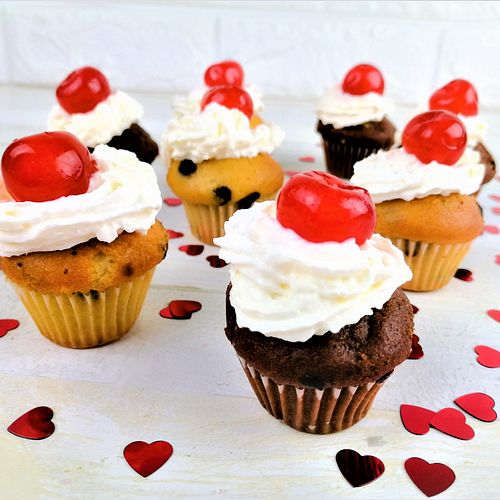 Muffin bicolore al rum per un dolce San Valentino