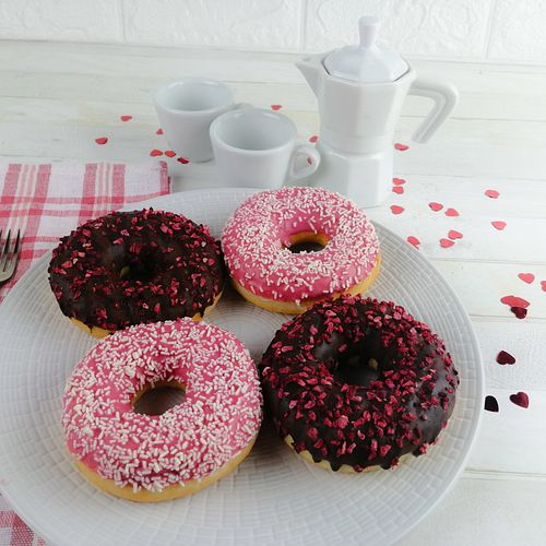 Donuts alla confettura di frutti di bosco