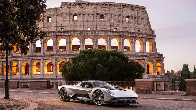 © Aston Martin