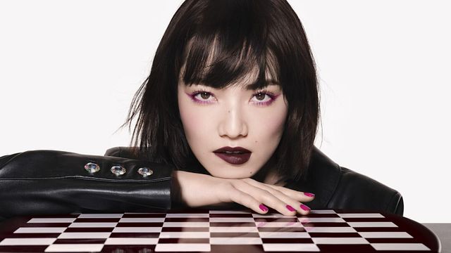 © Ufficio stampa | L'attrice giapponese Nana Komatsu è il volto della campagna dedicata alla collezione make up Chanel Rouge Noir, edizione limitata (copyright: Chanel)
