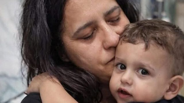 © Facebook |  La mamma del piccolo Domenico, Patrizia Mercolino, con suo figlio