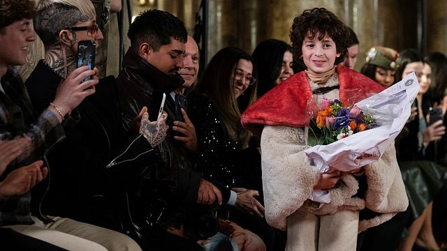 © Afp | Max Alexander, dieci anni, è lo stilista più giovane ad aver presentato una collezione con una sfilata alla Paris Fashion Week