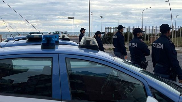 © Polizia