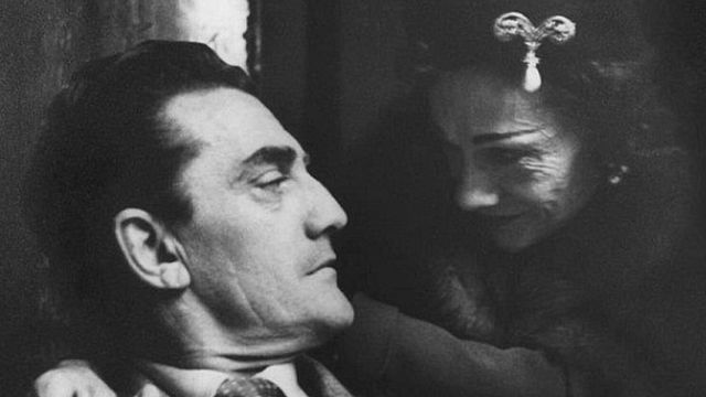 © Ufficio stampa | Gabrielle Chanel con Luchino Visconti, Parigi, metà degli anni Cinquanta - Fondazione Gramsci, ex collezione privata di Luchino Visconti © all rights reserved (copyright Chanel)