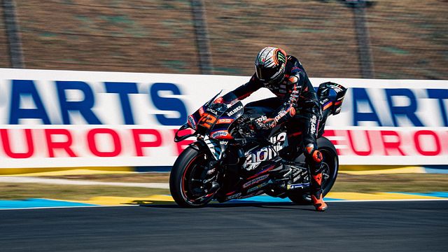 © Aprilia Racing Press Office