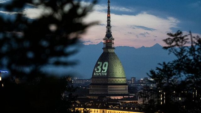 © Juventus X