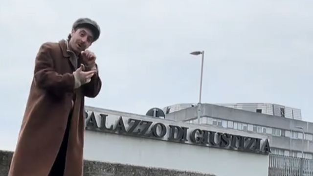 © Da video