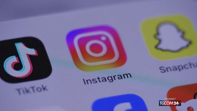 © Da video | 12.05 FRANCIA E SOCIAL MEDIA SRV