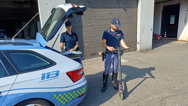 © Polizia di Stato | monopattino sequestrato su A1