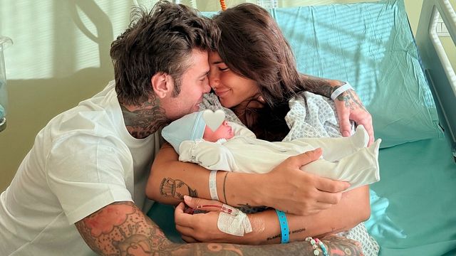 © Instagram |  Fedez e Giulia Honegger con il figlio Edoardo Lupo
