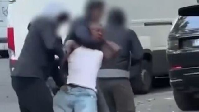 © Da video