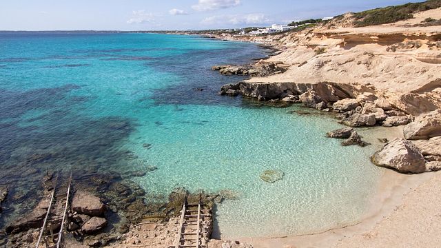 © Istockphoto | Formentera, Es Calo des Mort