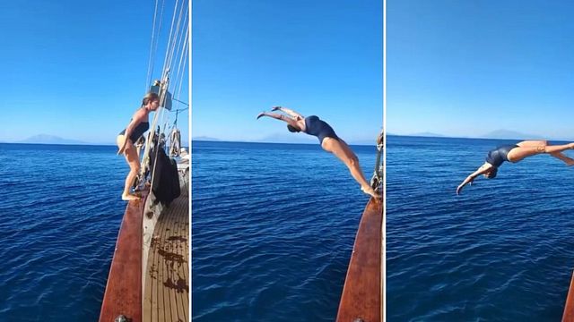 © Instagram | Il tuffo di Claudia Gerini