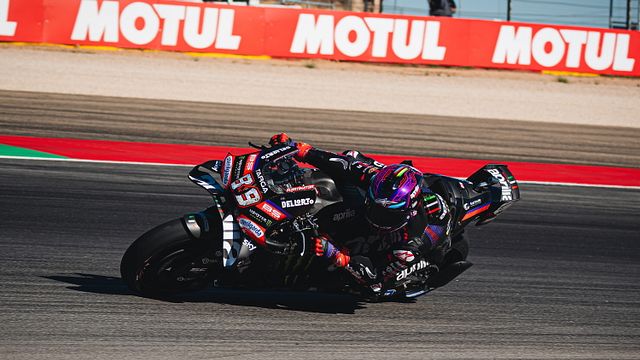 © Aprilia Racing Press Office