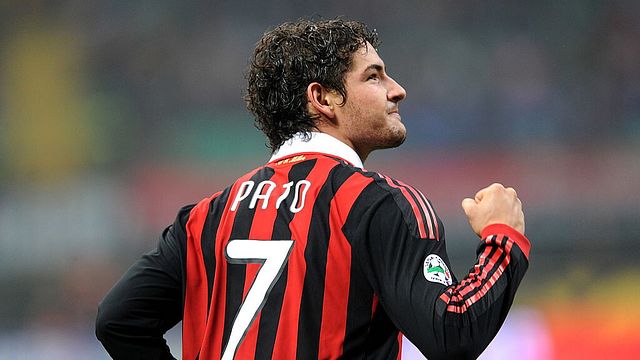 © Getty Images |  Pato - Il Milan lo cede al Psg per 35 milioni di euro, ma il trasferimento non si concretizza perché il giocatore, legato sentimentalmente a una delle figlie del presidente Berlusconi, decide di restare in rossonero.
