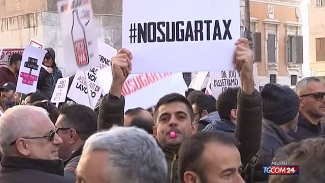 null| Proteste contro plastic e sugar tax