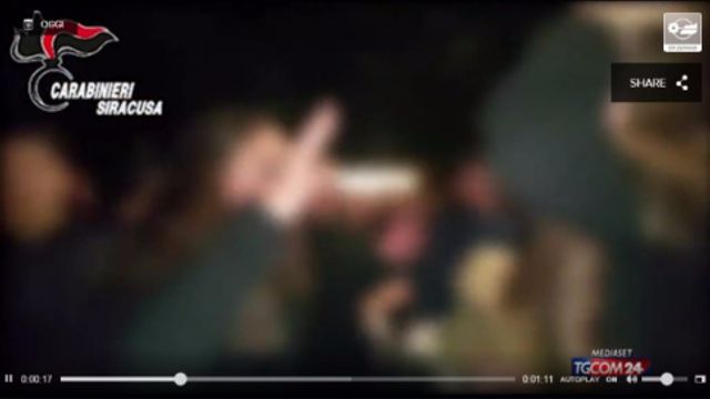© da-video | 
   