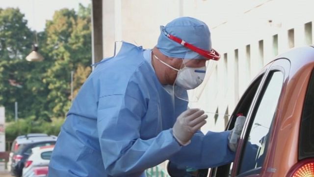  | Coronavirus, 21mila contagi nel giorno prima dell'entrata in vigore del Dpcm