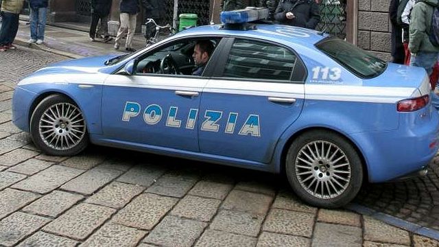 © agenzia