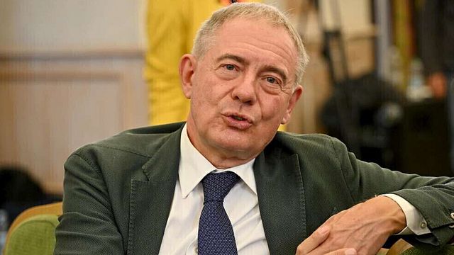 © Ansa | Adolfo Urso, ministro dello Sviluppo economico e del made in Italy - A capo del Comitato parlamentare per la sicurezza della Repubblica nella precedente legislatura, ha alle spalle una lunga militanza politica nella destra italiana. Laureato in Sociologia alla Sapienza di Roma