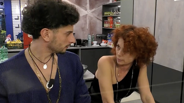 © Da video