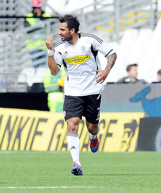 © Getty Images  | Mario Santana - 8 maglie diverse (Venezia, Chievo, Palermo, Fiorentina, Napoli, Cesena, Torino, Genoa)
