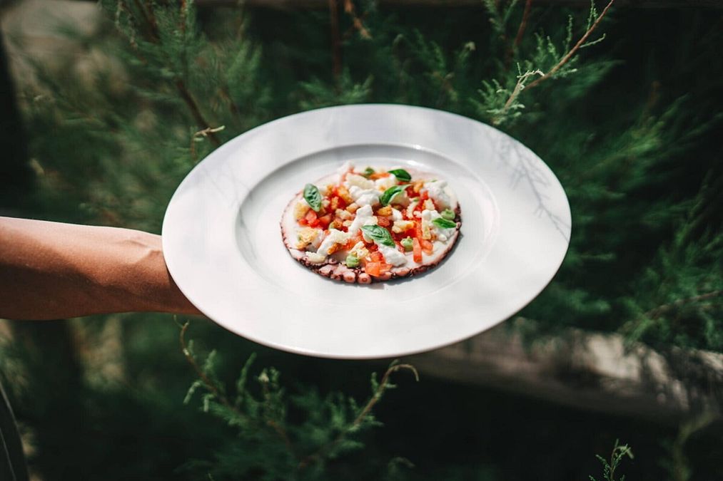 © Ufficio stampa  |  Carpaccio di polpo alla mediterranea de La Terrazza