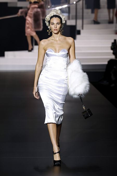 © Catwalk Pictures  | Moda estate, 10 look vintage dalle sfilate del passato: Chanel SS 2016