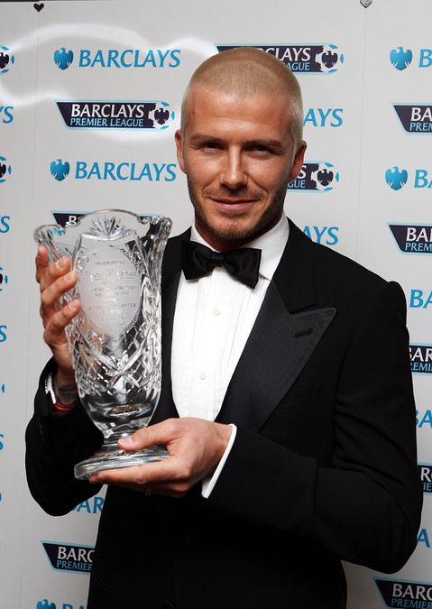 © IPA  | David Beckham non ha mai parlato apertamente di "aiutini" per i capelli: eccolo nel 1996
