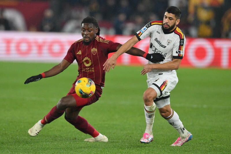 © italyphotopress  | Dopo appena una stagione in giallorosso, Manu Koné può salutare la Roma. Il bilancio parla di 46 presenze in tutte le competizioni condite da due gol e tre assist. 