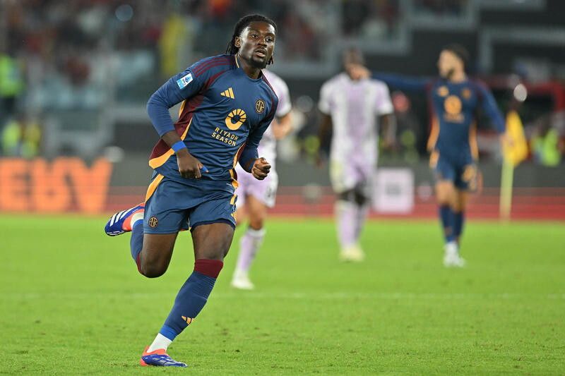 © italyphotopress  | Dopo appena una stagione in giallorosso, Manu Koné può salutare la Roma. Il bilancio parla di 46 presenze in tutte le competizioni condite da due gol e tre assist. 