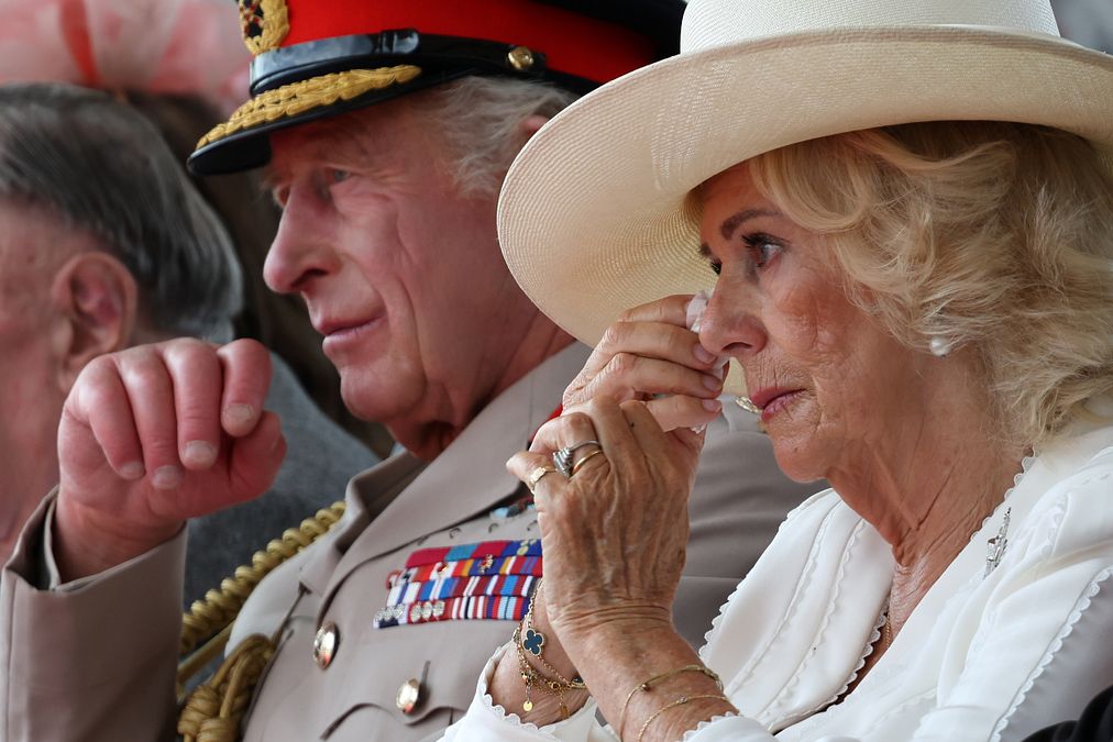 © IPA  | La regina Camilla accanto a re Carlo alla cerimonia nazionale di commemorazione per celebrare l'80° anniversario del VJ Day presso il National Memorial Arboretum di Alrewas, nello Staffordshire