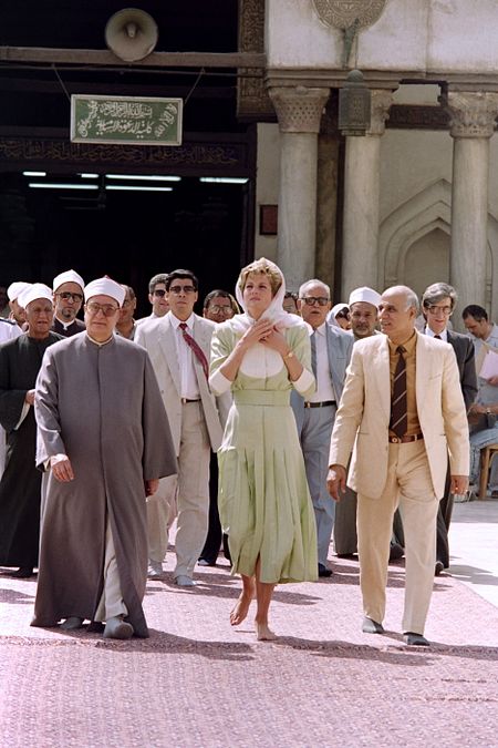 © Afp  | Lady Diana, principessa del Galles, in visita alla moschea Badshahi di Lahore, in Pakistan, nel settembre 1991