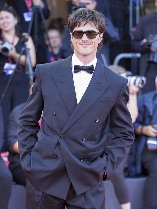© IPA  | Venezia 82, Jacob Elordi sul red carpet impeccabile e "very cool" in smoking
