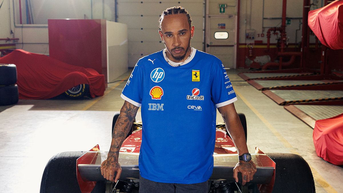 © Ufficio stampa  | Per tutto il weekend del Gp d'Italia, il team Ferrari indosserà la Monza Limited Edition Collection di Puma e Scuderia Ferrari HP (nella foto, il pilota della Rossa Charles Leclerc)