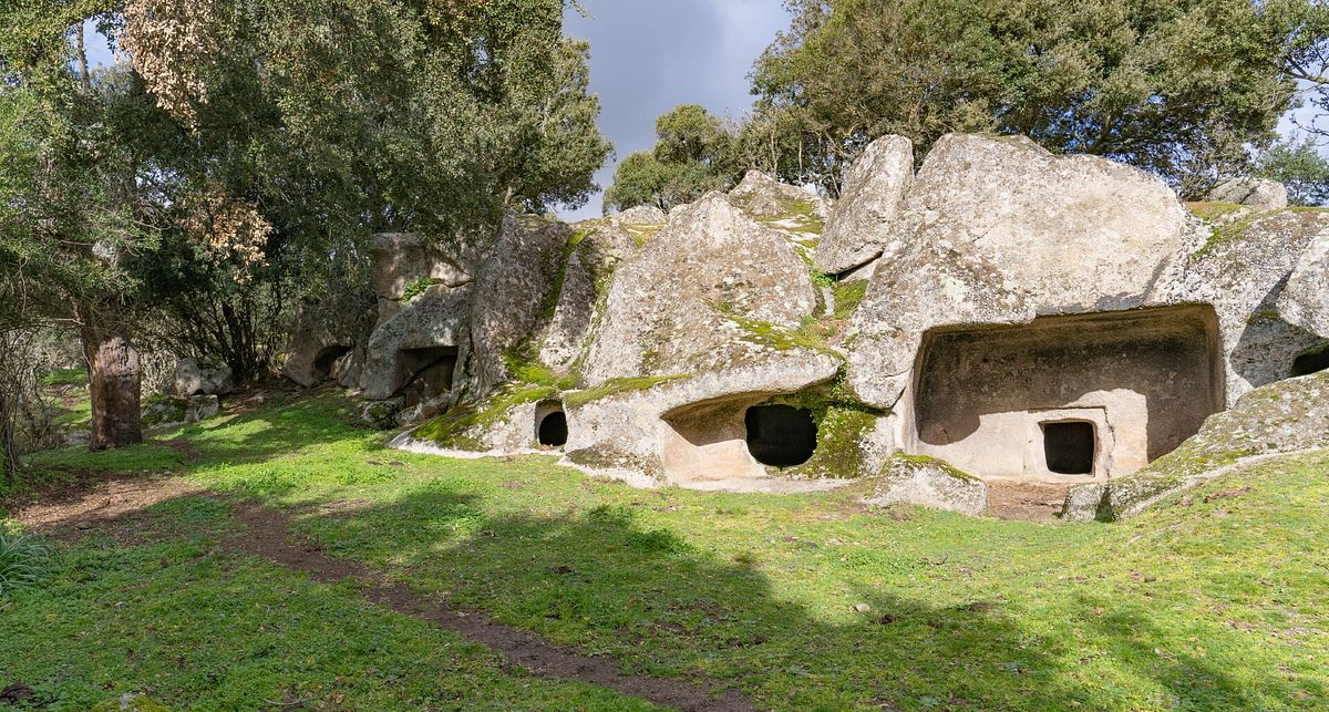 © Istockphoto  | Domus de Janas di Ludurru, Budduso