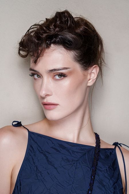 © Ufficio stampa  | 	Fashion Week, make up e hair look: i più belli visti alle sfilate - Giorgio Armani primavera estate 2026 (credit: Armani Beauty)