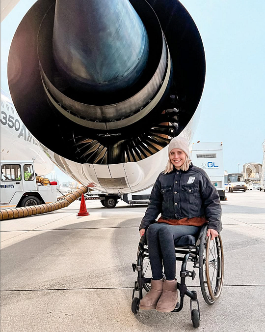 © Instagram  |  Michaela Benthaus, ingegnera astronauta dell'Esa