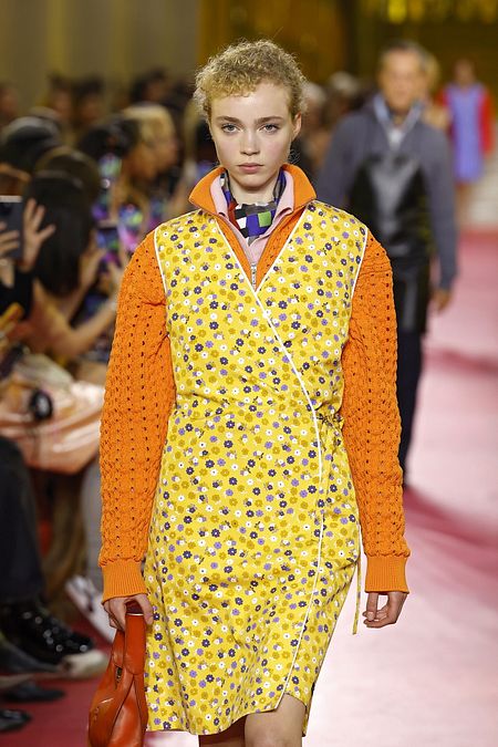 © Catwalk Pictures  | Il grembiule protagonista della collezione Miu Miu primavera estate 2026
